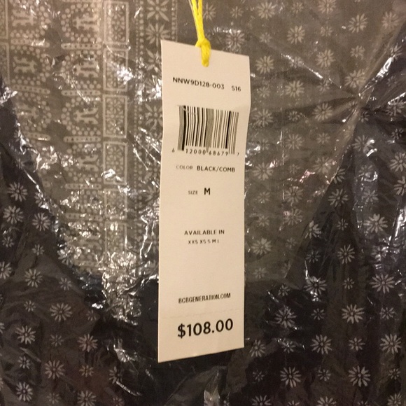 BCBG Romper Black and white Handkerchief pattern - Picture 3 of 8